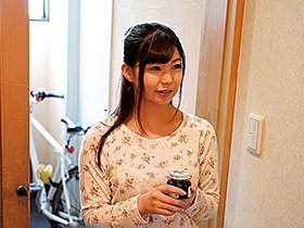 隣に引っ越してきた若くてかわいいシングルマザーに中年の俺がまさか「抱いてください」って言われるなんて…！？　サンプル画像06